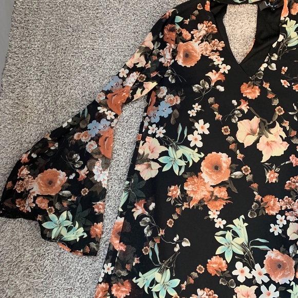 Lulu’s Floral Dress - Picture 2 of 2